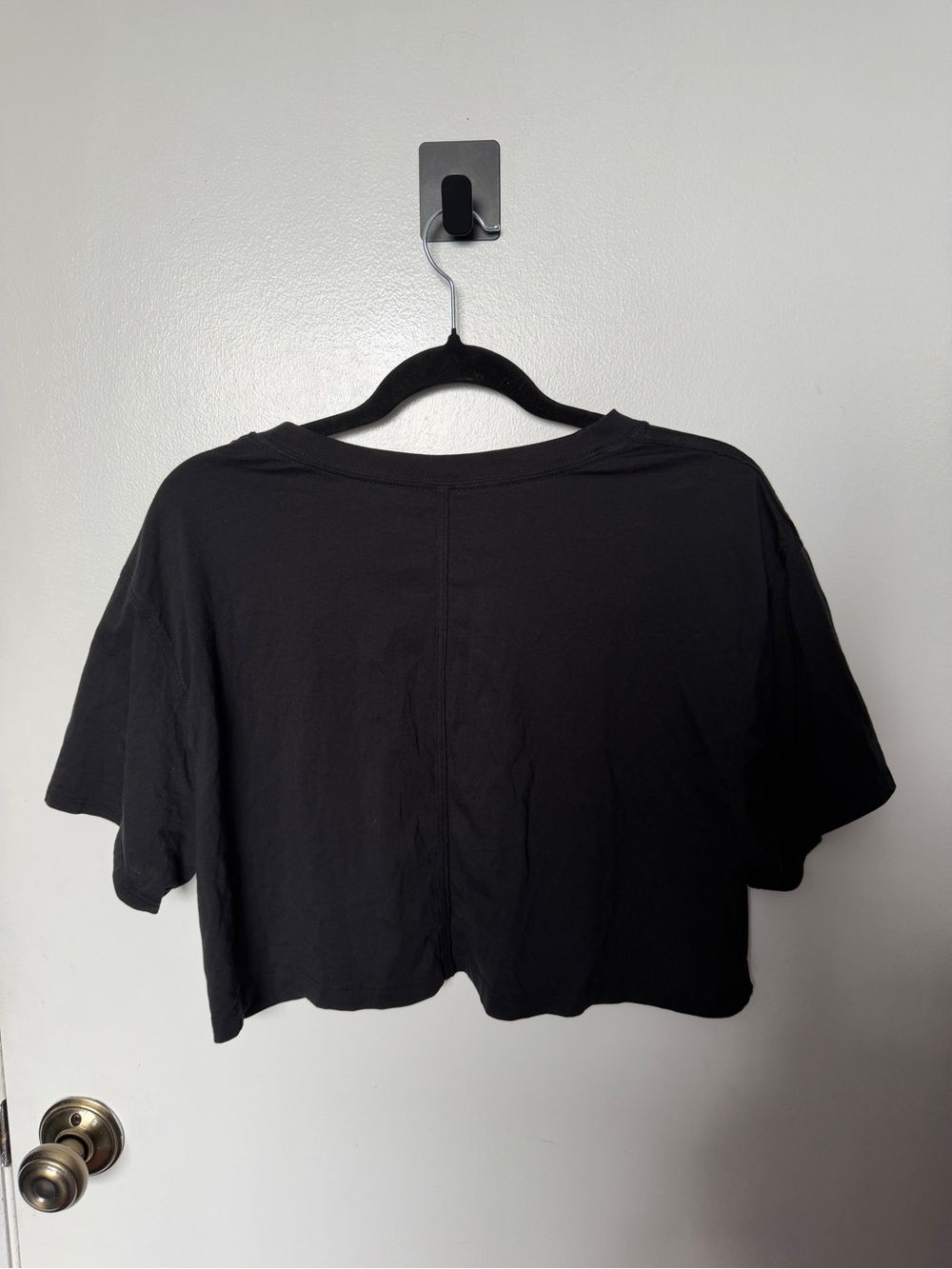 lululemon athletica Black Cropped Crewneck Tee - Picture 4 of 5